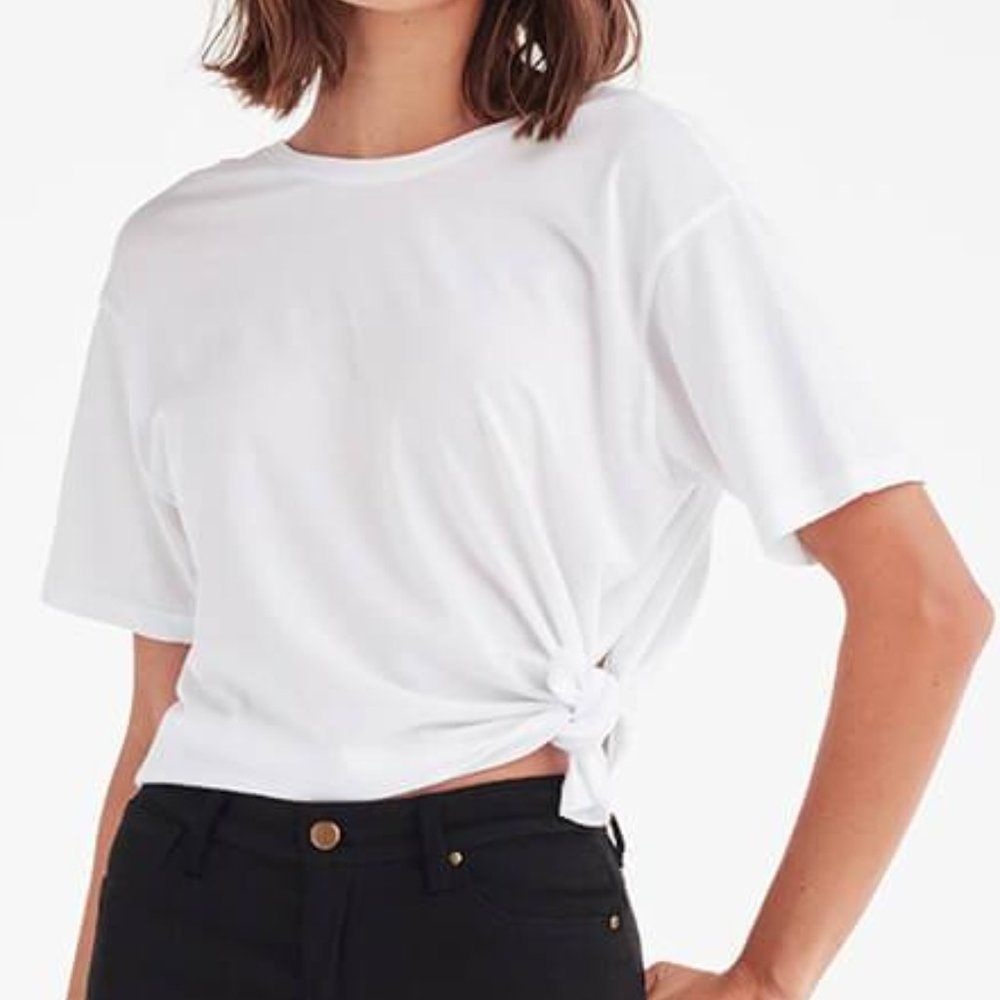 VETTA Capsule V-Neck Oversized Tee